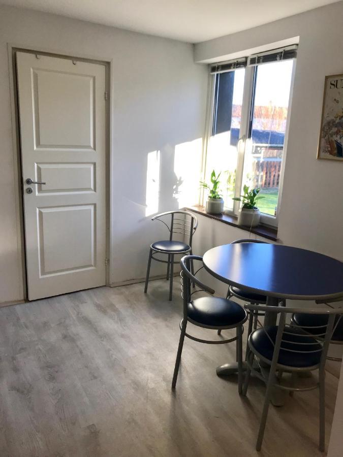 Ferienwohnung Rymlig Laegenhet I Avdelat Hus Med Egen Parkering Kaglinge Exterior foto