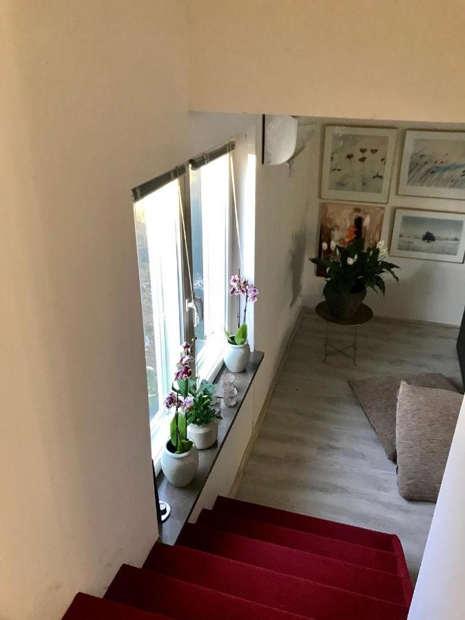 Ferienwohnung Rymlig Laegenhet I Avdelat Hus Med Egen Parkering Kaglinge Exterior foto